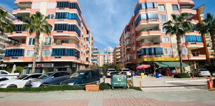 2+1 Apartment  in Mahmutlar, Antalya, Turkey No. 216005