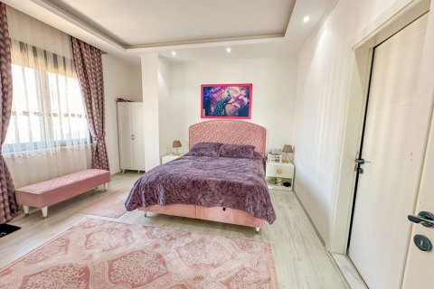 آپارتمان در  Oba ، ترکیه 4 خوابه ، 200 متر مربع.  شماره 217945 - 12