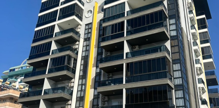 3+1 Lejlighed  i Mahmutlar, Antalya, Tyrkiet Nr. 217580