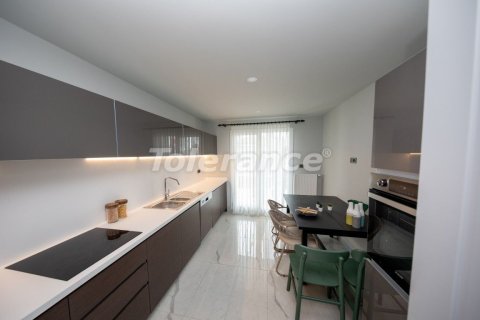 Продажа квартиры в Эсеньюрте, Стамбуле, Турция 2+1, 113м2, №214828 – фото 9