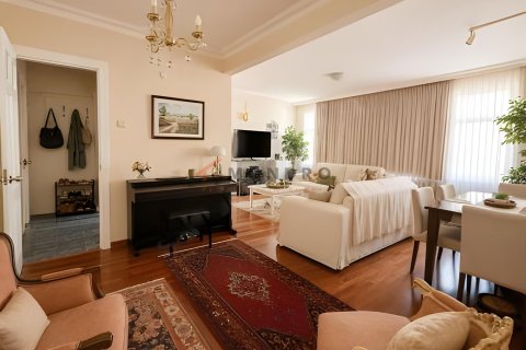 3+1 Apartment  in Beyoglu, Istanbul, Turkey No. 237879
