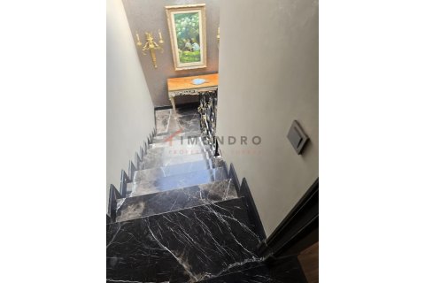 ویلا در Sariyer، Istanbul ، ترکیه 3 خوابه ، 350 متر مربع. شماره 225255 - 15