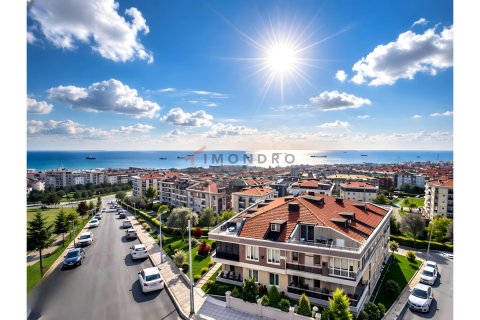 6+1 Apartment  in Beylikduezue, Istanbul, Turkey No. 225253
