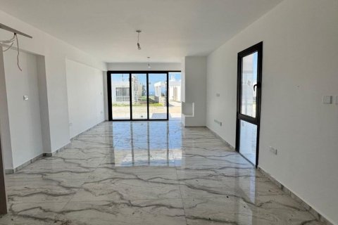 2+1 Villa  i Yeni Erenkoy, Guzelyurt,  Nr. 214692 - 11