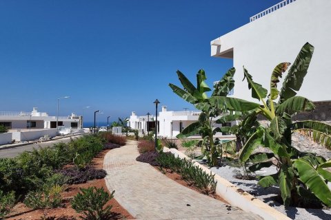2+1 Villa  i Yeni Erenkoy, Guzelyurt,  Nr. 214692 - 18