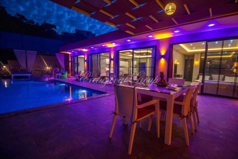 3+1 Villa in Kalkan, Antalya, Türkei Nr. 215943 - 5