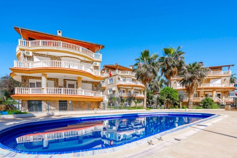 5+1 Villa  in Oba, Antalya, Turkey No. 225528