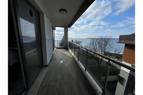 3+1 Leilighet  i Bueyuekcekmece, Istanbul, Tyrkia Nr. 215914