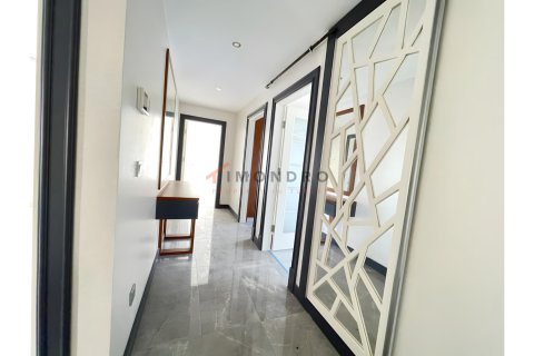 Apartment for sale  in Bueyuekcekmece, Istanbul, Turkey, 3 bedrooms, 157m2, No. 215914 – photo 13