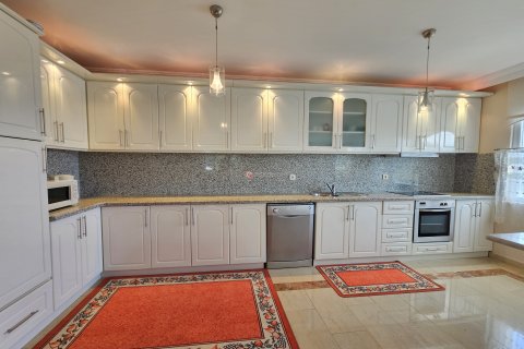Продажа квартиры  в Аланье, Анталье, Турция 3+1, 150м2, №107440 – фото 21