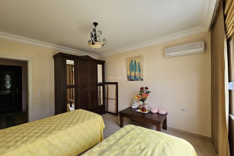 Продажа квартиры  в Аланье, Анталье, Турция 3+1, 150м2, №107440 – фото 29