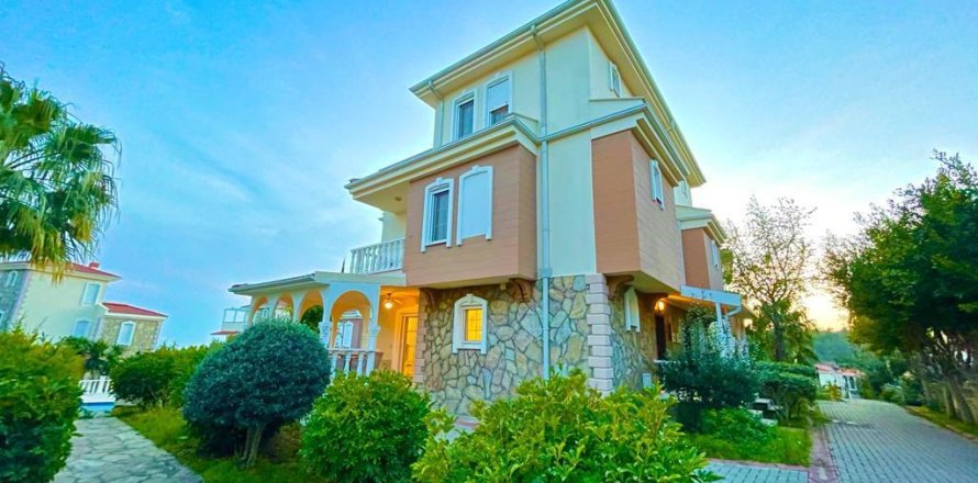 3+1 Villa in Incekum, Antalya, Turkey No. 217936