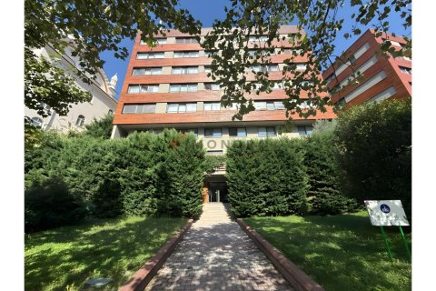 2+1 Apartment in Sisli, Istanbul, Turkey No. 212665