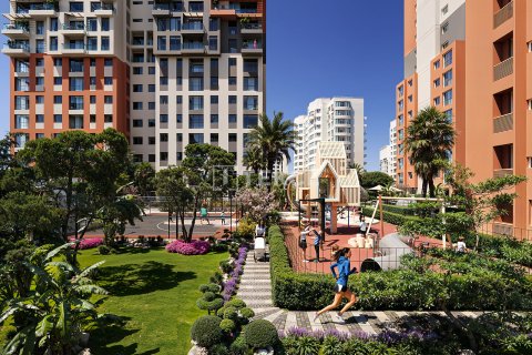 3+1 Apartment in Istanbul, Turkey No. 237542