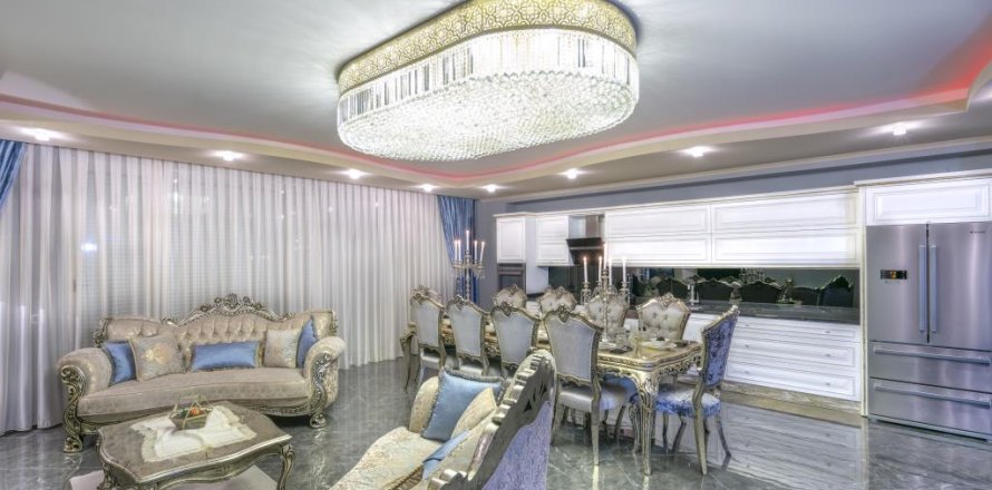 3+1 Lägenhet  i Oba, Antalya, Turkiet Nr. 221774