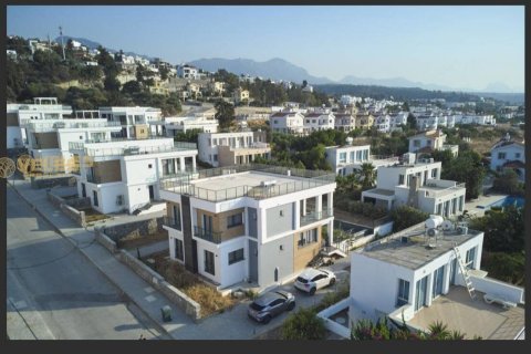 4+1 Villa in Esentepe, Girne, Nr. 226735 - 2