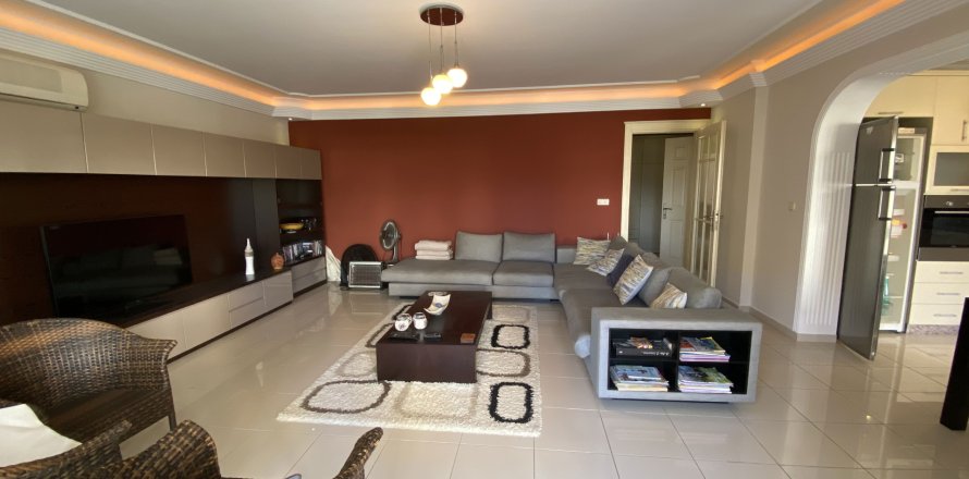 2+1 Wohnung  in Mahmutlar, Antalya, Türkei Nr. 221156