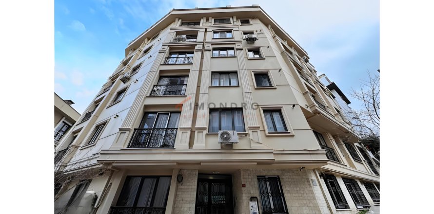 2+1 Apartment  in Sisli, Istanbul, Turkey No. 217189