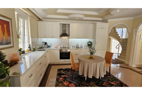 3+1 Villa i Kemer, Antalya, Turkiet Nr. 217187 - 8