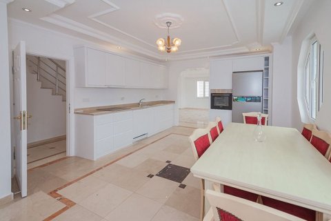 Apartment for sale in Mahmutlar, Antalya, Turkey, 4 bedrooms, 240m2, No. 237945 – photo 19