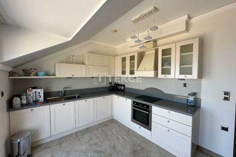 6+2 Leilighet  i Yomra, Trabzon, Tyrkia Nr. 237870 - 11