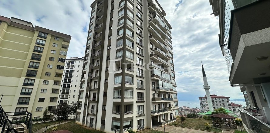 6+2 Leilighet  i Yomra, Trabzon, Tyrkia Nr. 237870