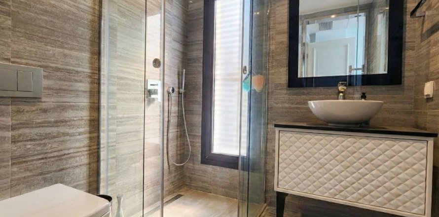 4+1 Takvåning  i Bodrum, Mugla, Turkiet Nr. 216444