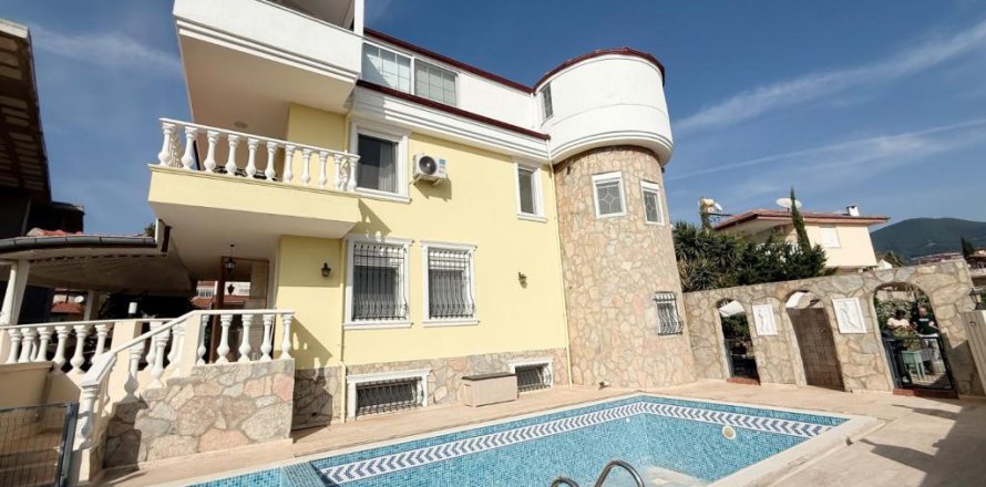 Villa in Oba, Antalya, Turkey No. 221665