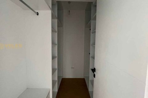 ویلا در Famagusta ، ترکیه 4 خوابه ، 283 متر مربع. شماره 221664 - 2