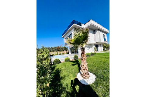 7+1 Villa  i Bueyuekcekmece, Istanbul, Tyrkia Nr. 225230
