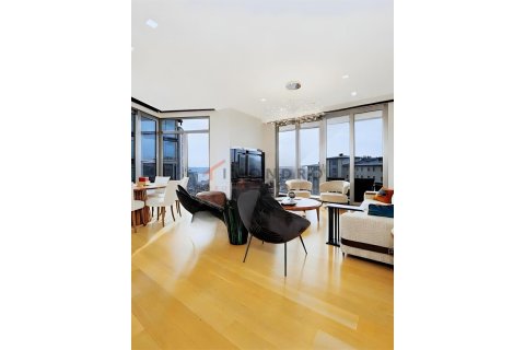 2+1 Apartment  in Besiktas, Istanbul, Turkey No. 225233