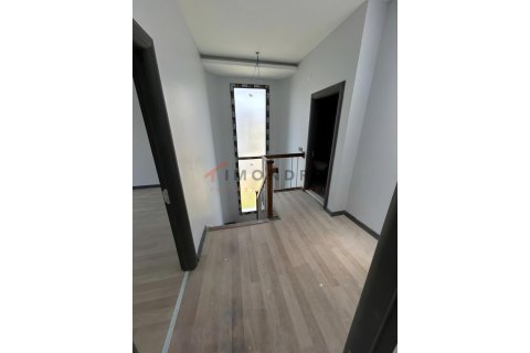 ویلا در Bueyuekcekmece ، ترکیه 3 خوابه ، 195 متر مربع. شماره 225229 - 12