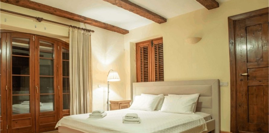 6+1 Villa  i Bodrum, Mugla, Tyrkiet Nr. 227091