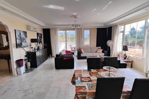 Daire  2+1  Oba, Antalya, Türkiye №218111
