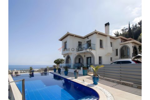 4+1 Villa i Karsiyaka, Girne, Nr. 224486