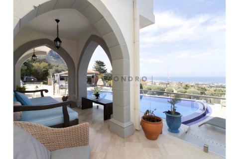4+1 Villa  i Karsiyaka, Girne,  Nr. 224486 - 27