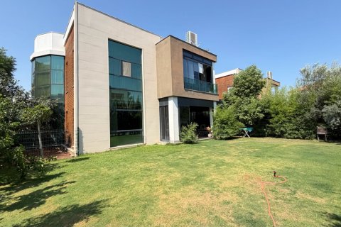 4+1 Villa  i Antalya, Tyrkiet Nr. 228899
