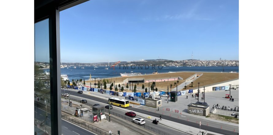 آپارتمان در Beyoglu،  Istanbul ، ترکیه 2 خوابه ، 144 متر مربع.  شماره 221118