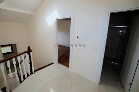 4+1 Villa  i Sariyer, Istanbul, istanbul, Turkiet Nr. 221117 - 9