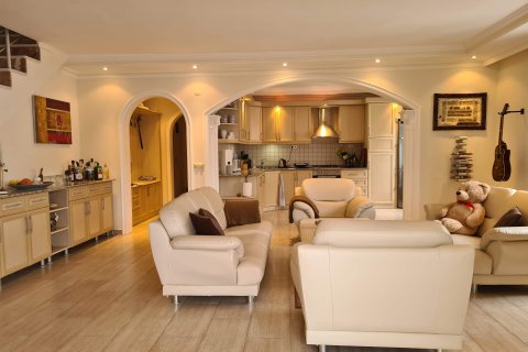4+1 Leilighet  i Oba, Antalya, Tyrkia Nr. 222355