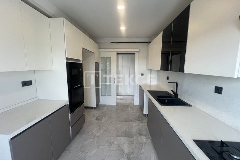 آپارتمان در  Istanbul ، ترکیه 3 خوابه ، 130 متر مربع.  شماره 221609 - 10