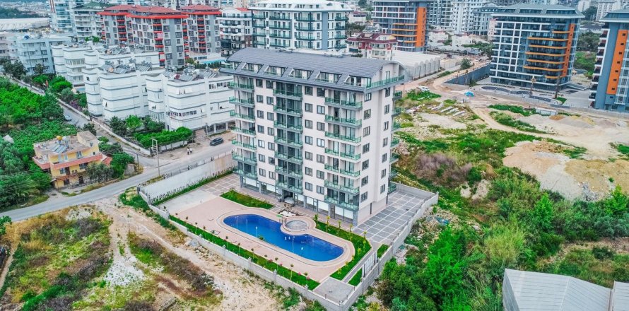 1+1 Apartment in Avsallar, Antalya, Turkey No. 211238