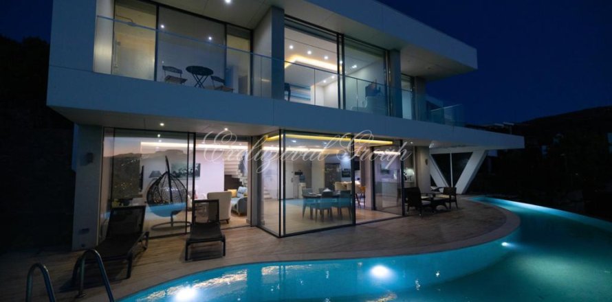 5+2 Villa  i Bodrum, Mugla, Tyrkiet Nr. 217235