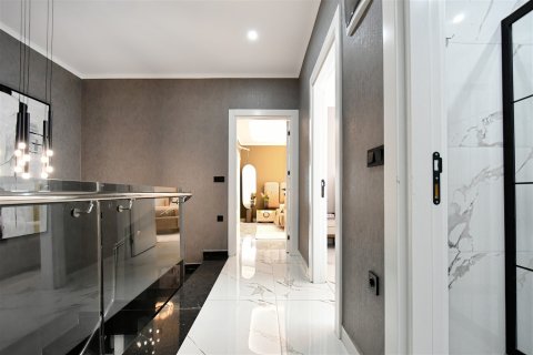 3+1 Villa in Alanya, Antalya, Türkei Nr. 221545 - 12