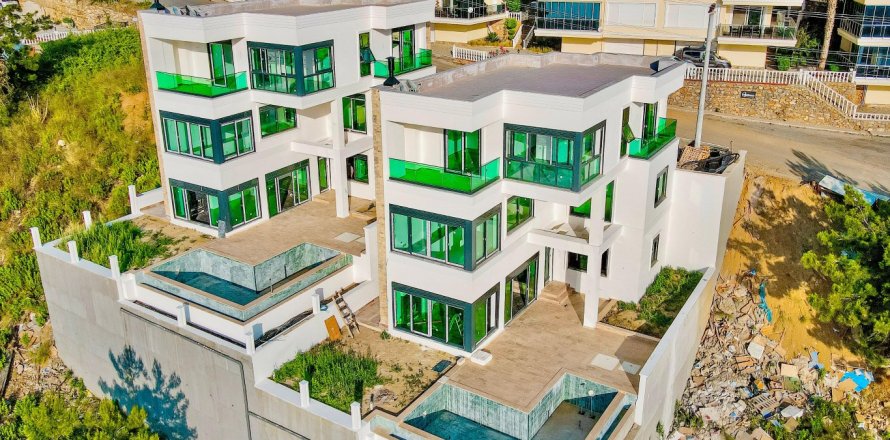 Villa  4+1  Alanya, Antalya, Türkiye №221546