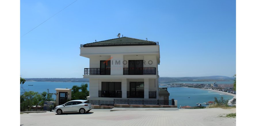 Квартира 3+1 в Бююкчекмедже, Стамбул, Турция №221214