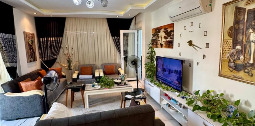 2+1 Apartment in Oba, Antalya, Turkey No. 218495