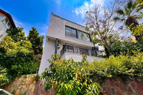 3+1 Apartment  in Alanya, Antalya, Turkey No. 223963