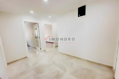 Продажа квартиры  в Ускюдар, Стамбуле, Турция 3+1, 110м2, №237801 – фото 9