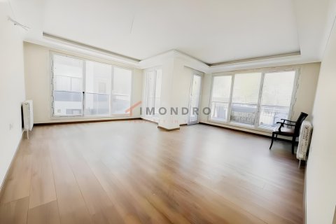 Продажа квартиры  в Ускюдар, Стамбуле, Турция 3+1, 110м2, №237801 – фото 7